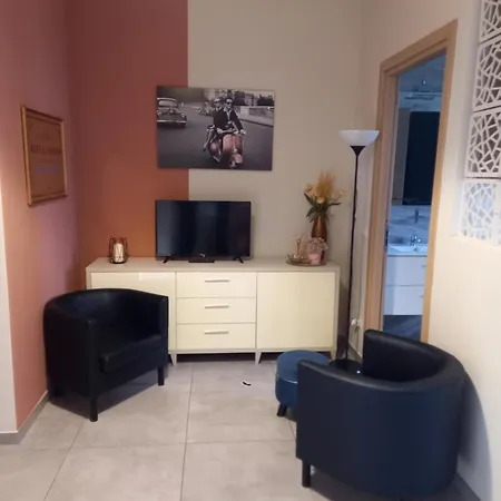 Sophie Torino, Nuovissima Vicino Juventus Stadium Appartement