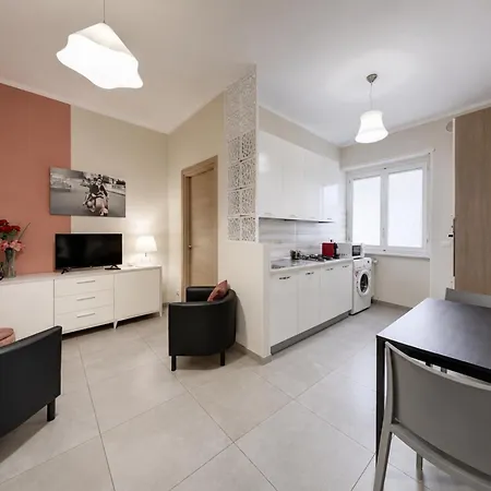 Sophie Torino, Nuovissima Vicino Juventus Stadium Apartament Turyn