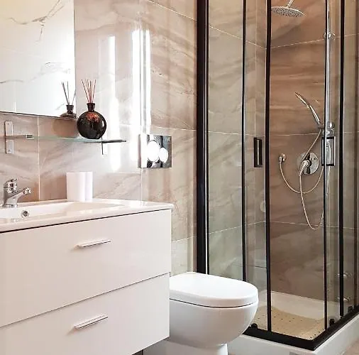 Sophie Torino, Nuovissima Vicino Juventus Stadium Appartement Turijn